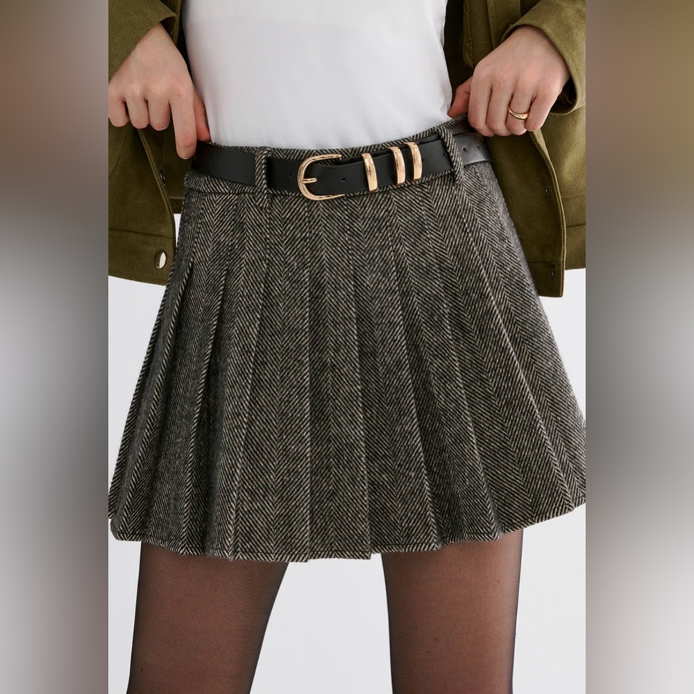 Classic Herringbone Pleated Mini Skirt - Gray